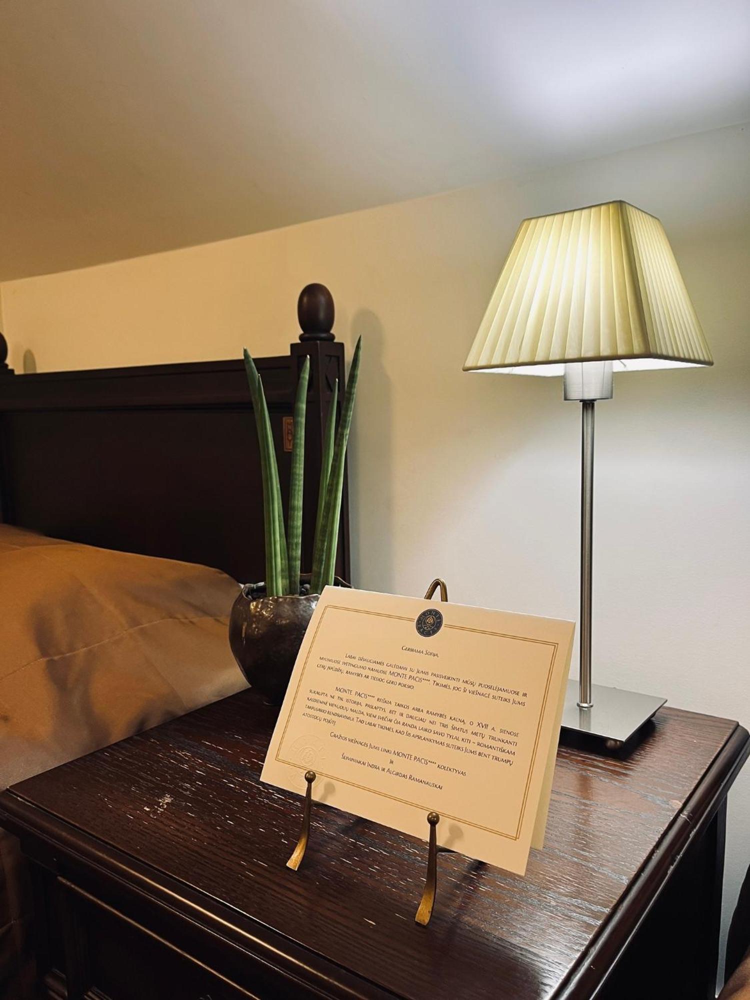 Monte Pacis In Pazaislis Hotel Каунас Екстериор снимка