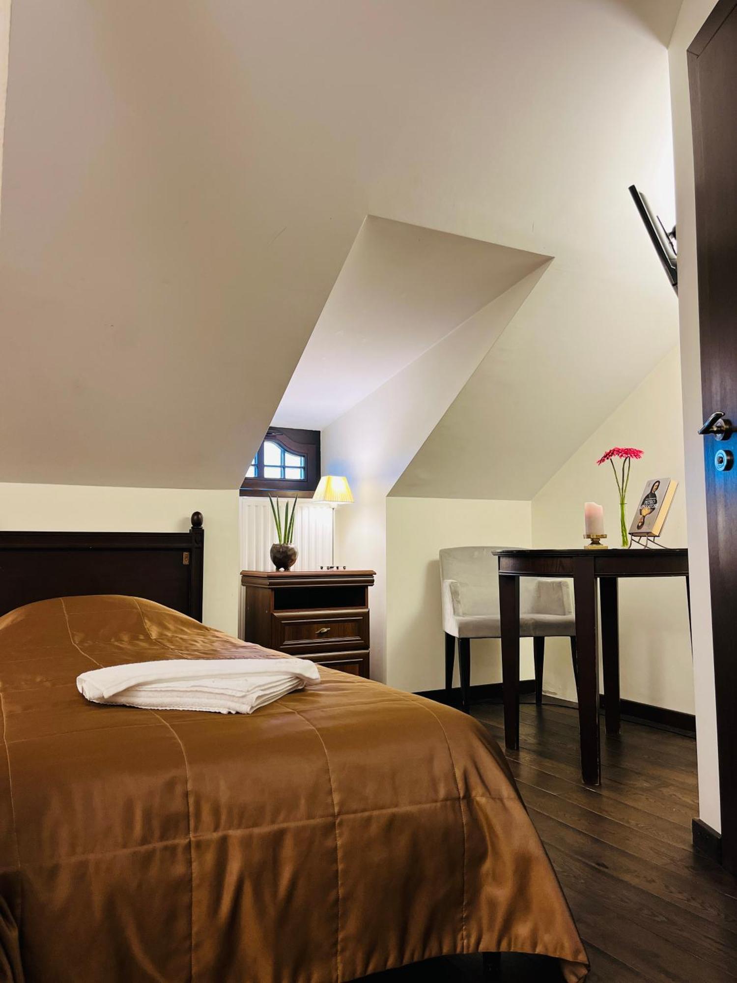 Monte Pacis In Pazaislis Hotel Каунас Стая снимка
