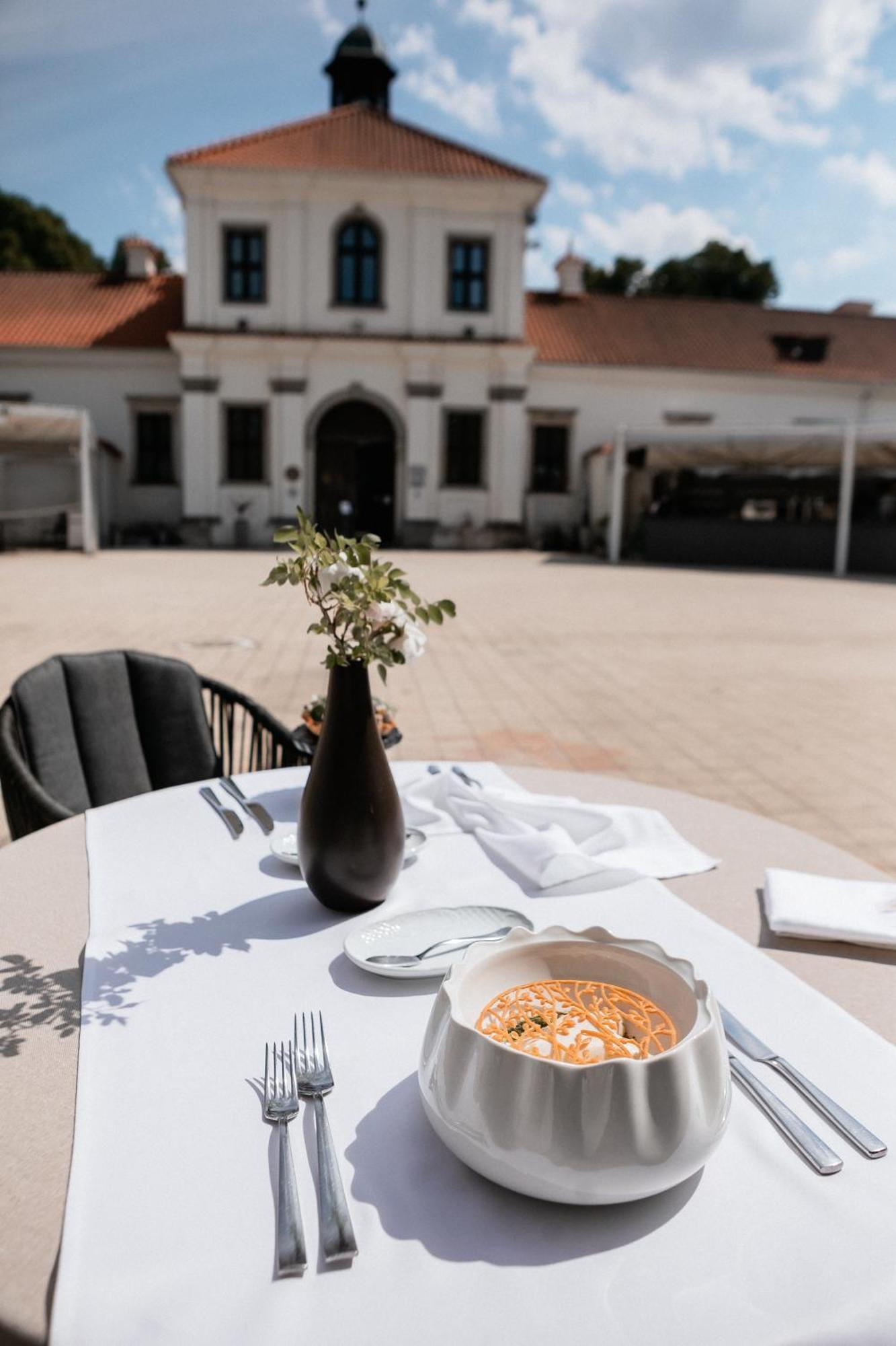 Monte Pacis In Pazaislis Hotel Каунас Екстериор снимка